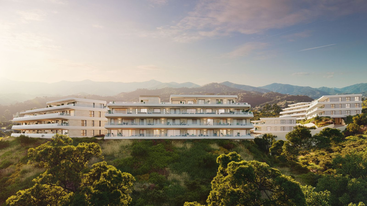R4825876 - 4 Dormitorio Apartamento en Estepona, Málaga