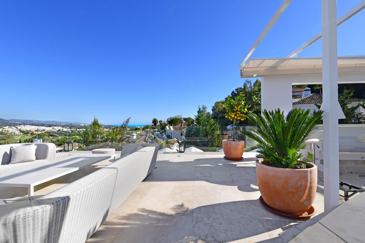 R4826599 - 7 Bedroom Villa in Marbella, Malaga