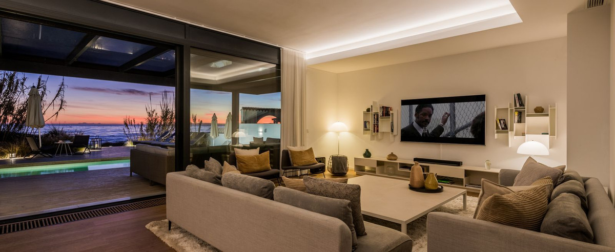 R4826641 - 6 Bedroom Villa in Marbella, Malaga
