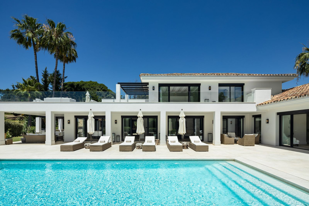 R4896460 - 5 Bedroom Villa in Marbella, Malaga R4896460 - 5 Bedroom Villa in Marbella, Malaga