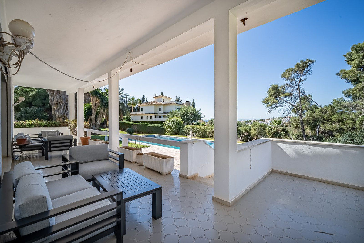 R4897033 - 7 Bedroom Villa in Marbella, Malaga