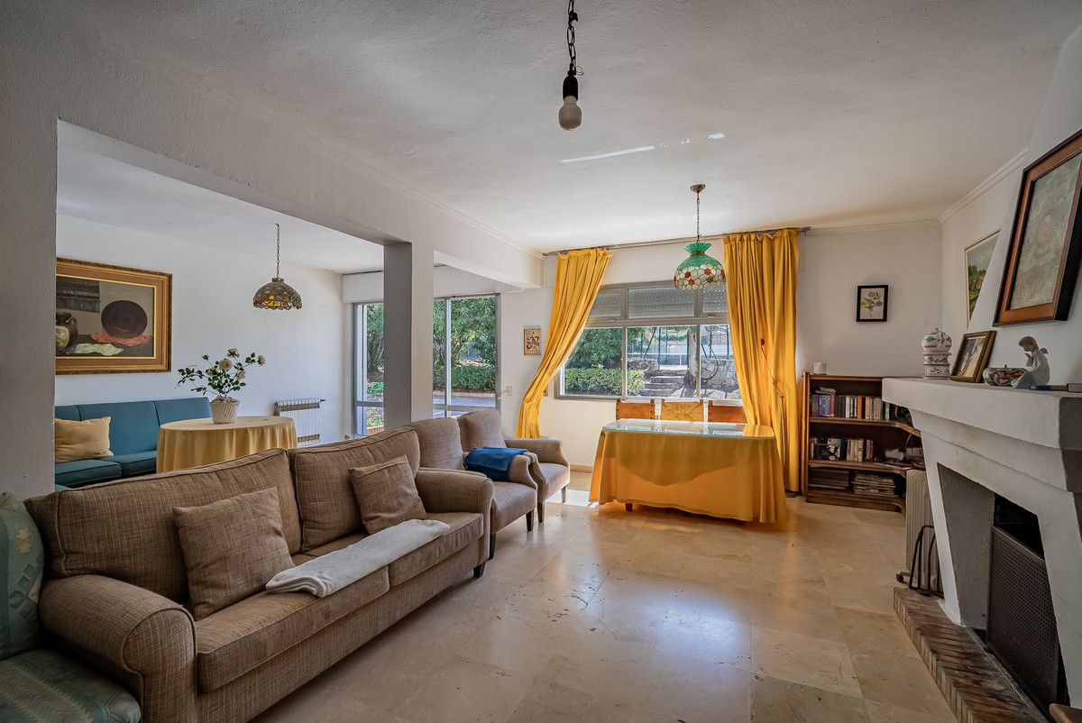 R4897033 - 7 Bedroom Villa in Marbella, Malaga