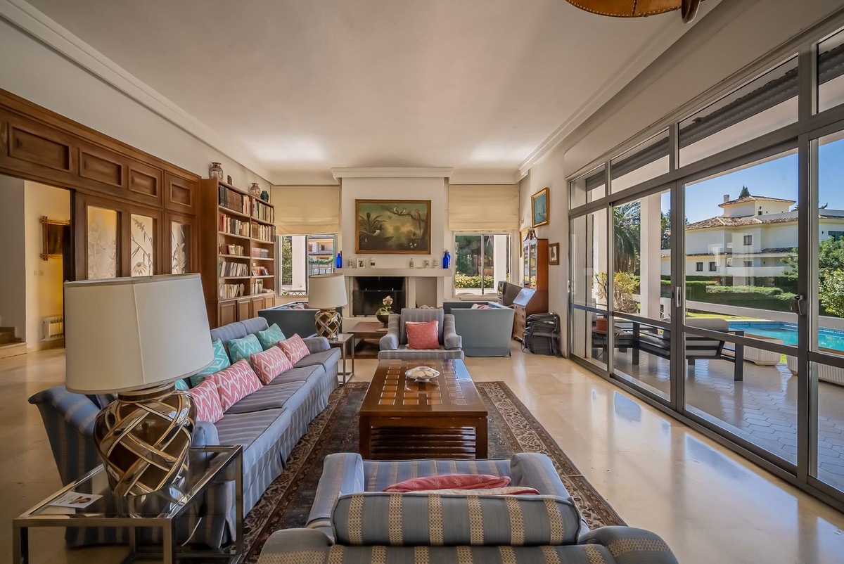 R4897033 - 7 Bedroom Villa in Marbella, Malaga