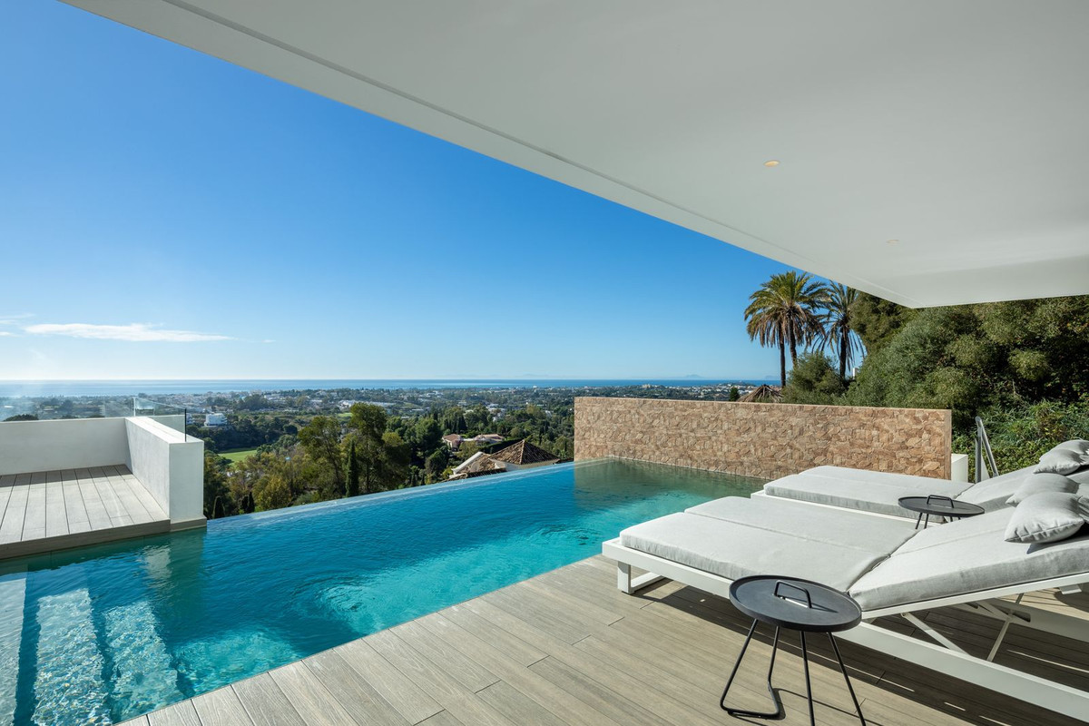R4897366 - 4 Bedroom Villa in Benahavis, Malaga