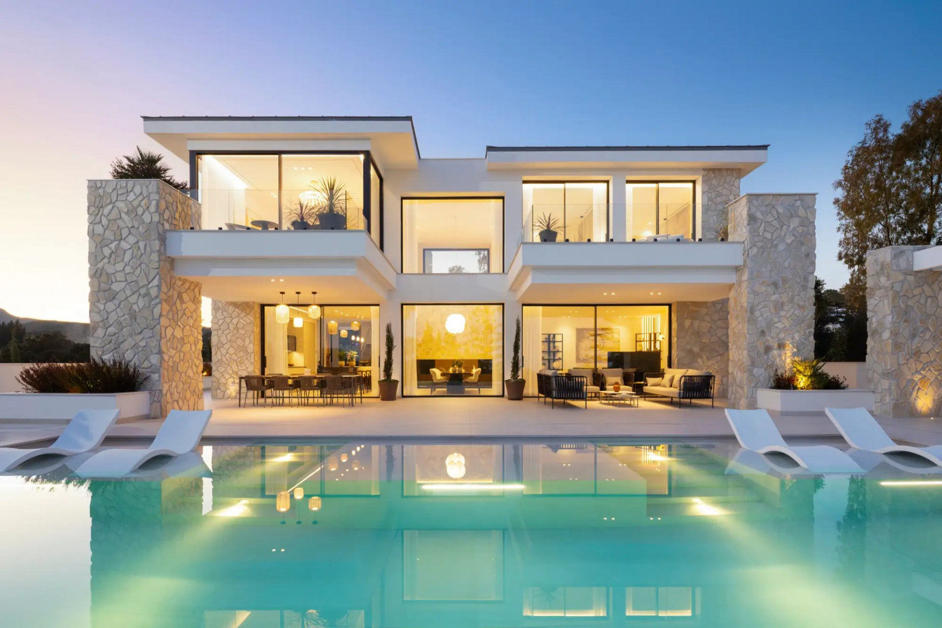 951-00004P - 5 Bedroom Villa in Benahavis, Malaga