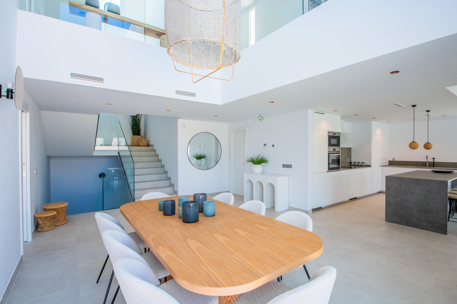 951-00007P - 3 Bedroom Villa in Marbella, Malaga