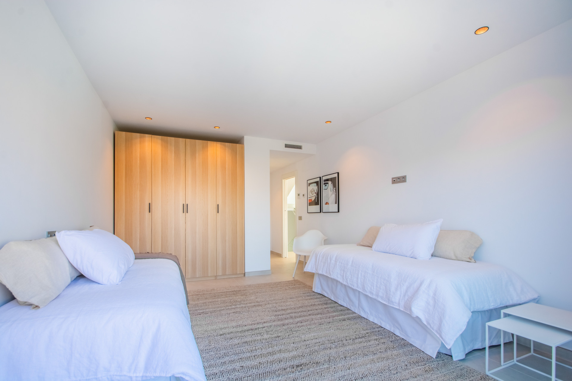 951-00007P - 3 Bedroom Villa in Marbella, Malaga