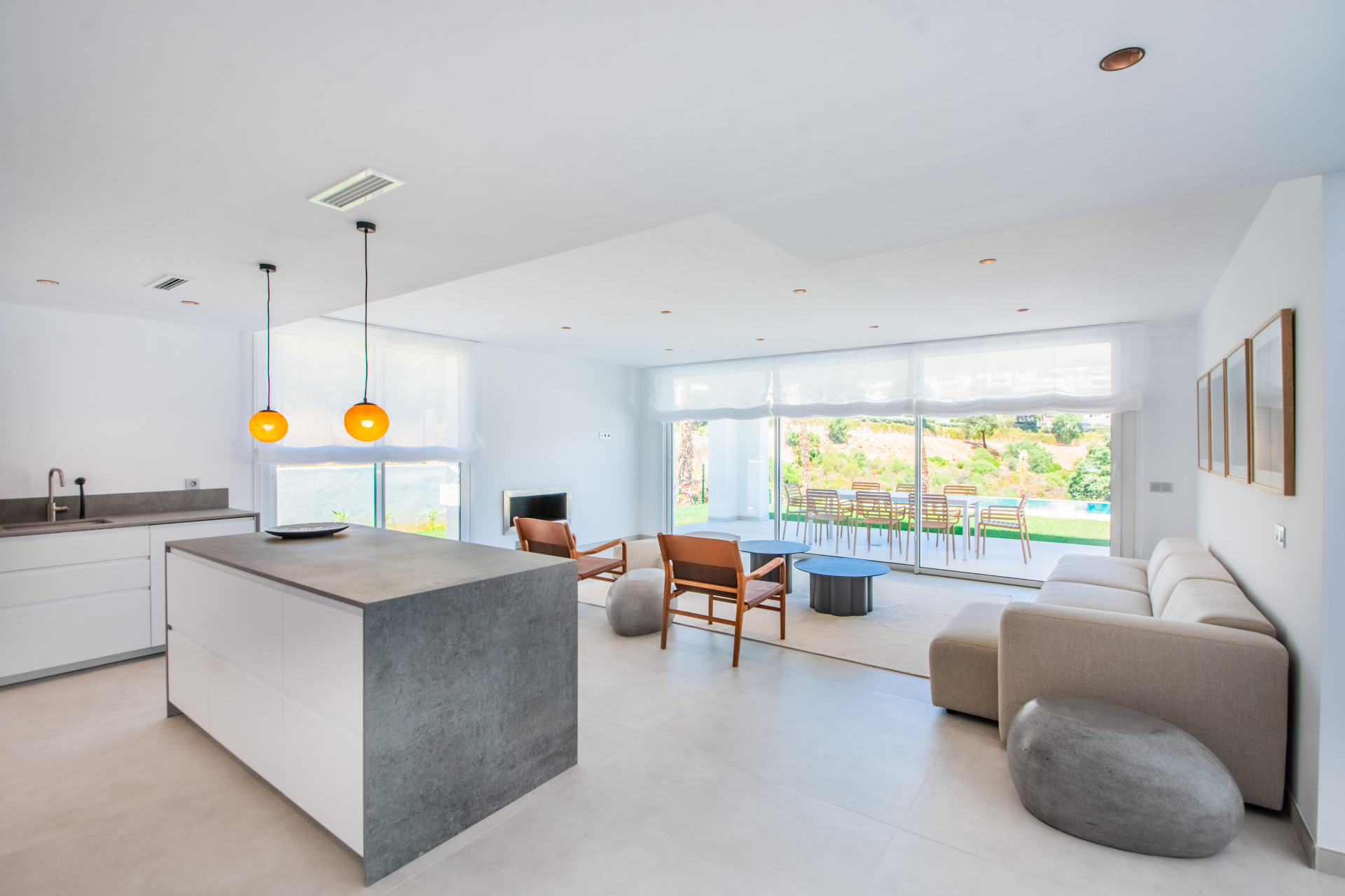 951-00007P - 3 Bedroom Villa in Marbella, Malaga