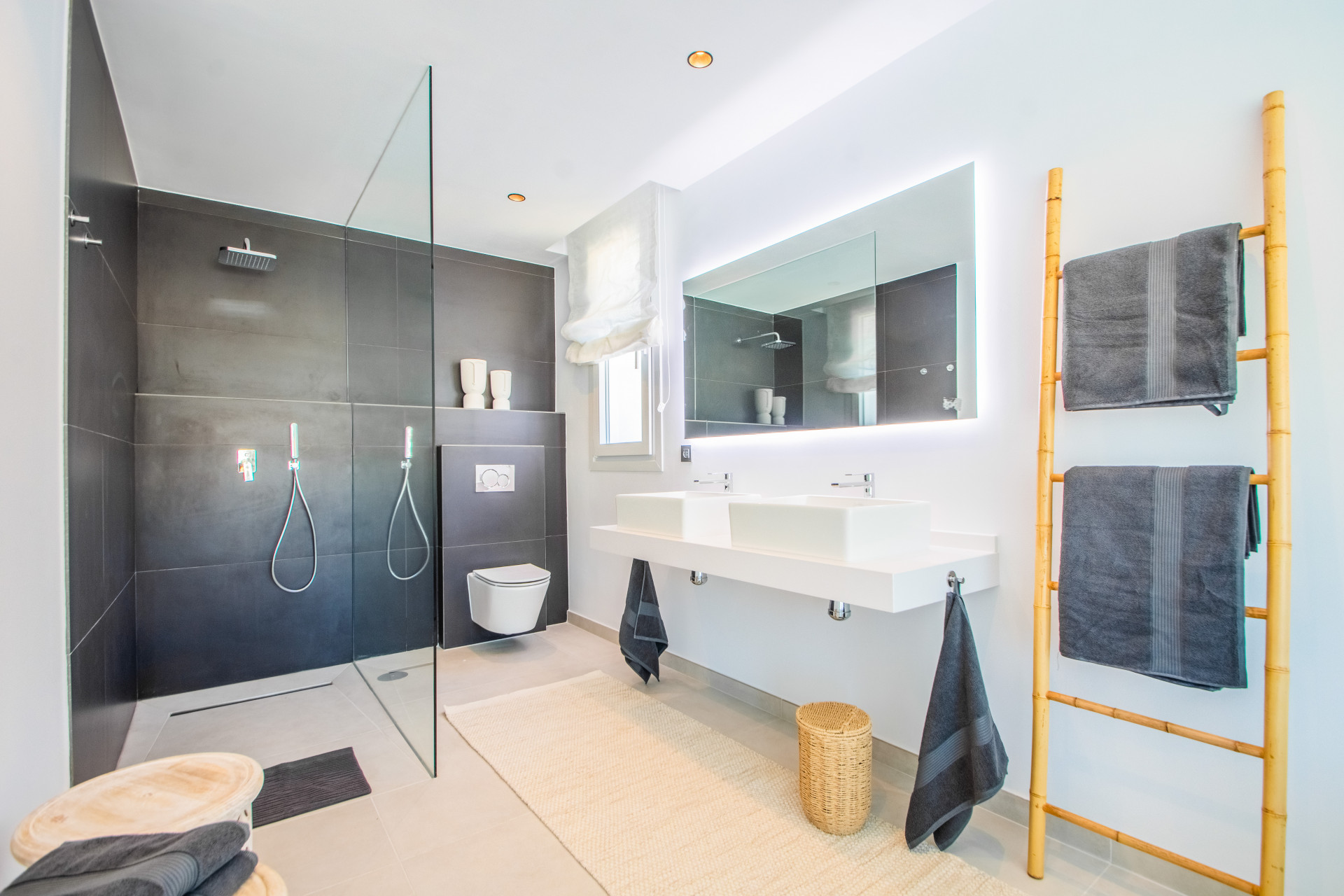 951-00007P - 3 Bedroom Villa in Marbella, Malaga