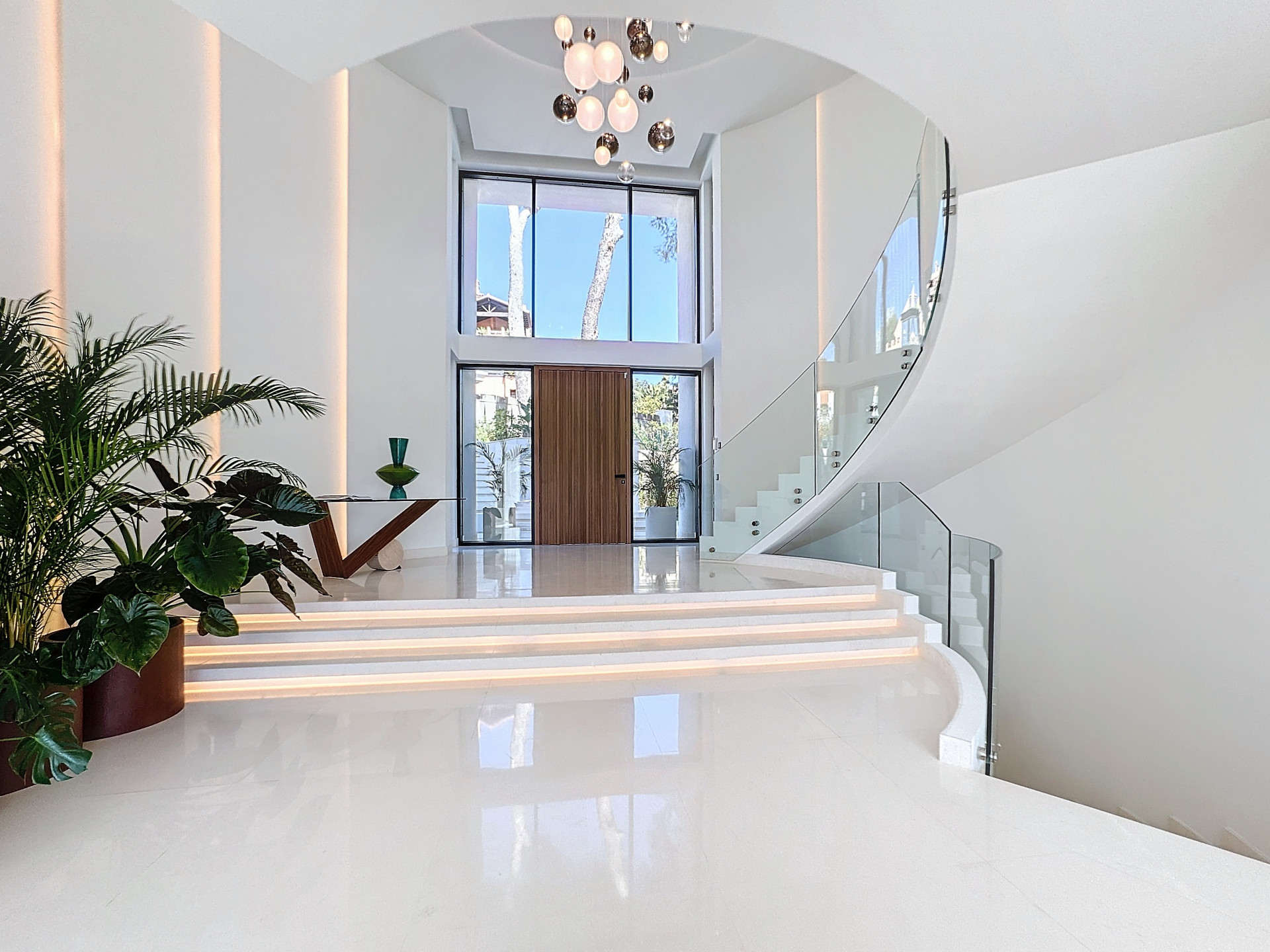 951-00001P - 7 Bedroom Villa in Marbella, Malaga
