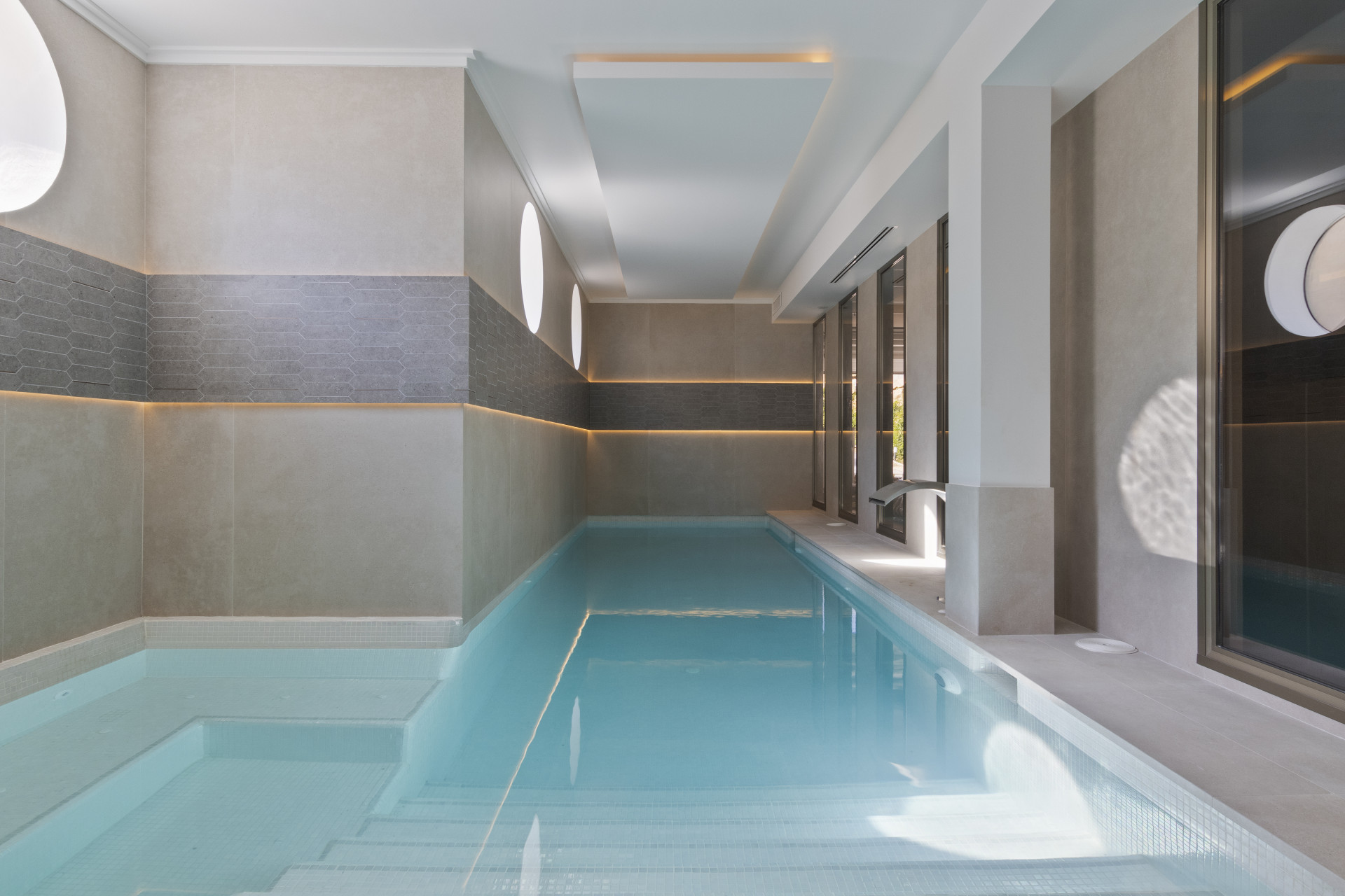 951-00001P - 7 Bedroom Villa in Marbella, Malaga
