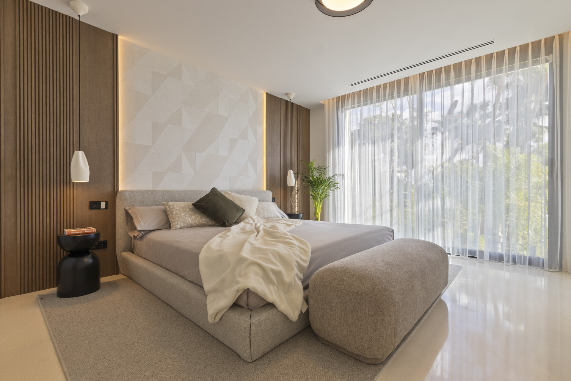 951-00001P - 7 Bedroom Villa in Marbella, Malaga