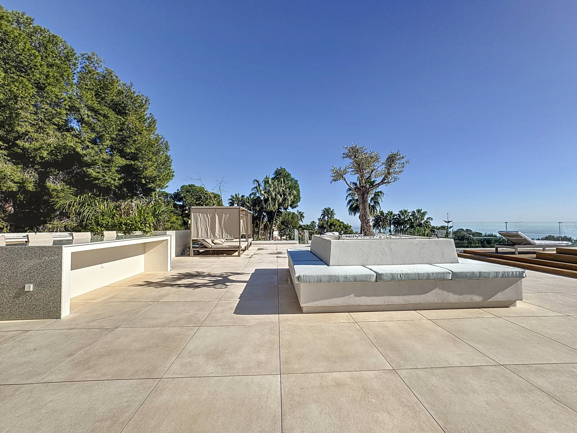 951-00001P - 7 Bedroom Villa in Marbella, Malaga
