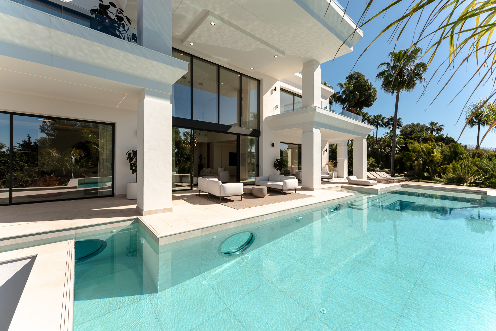 951-00001P - 7 Bedroom Villa in Marbella, Malaga