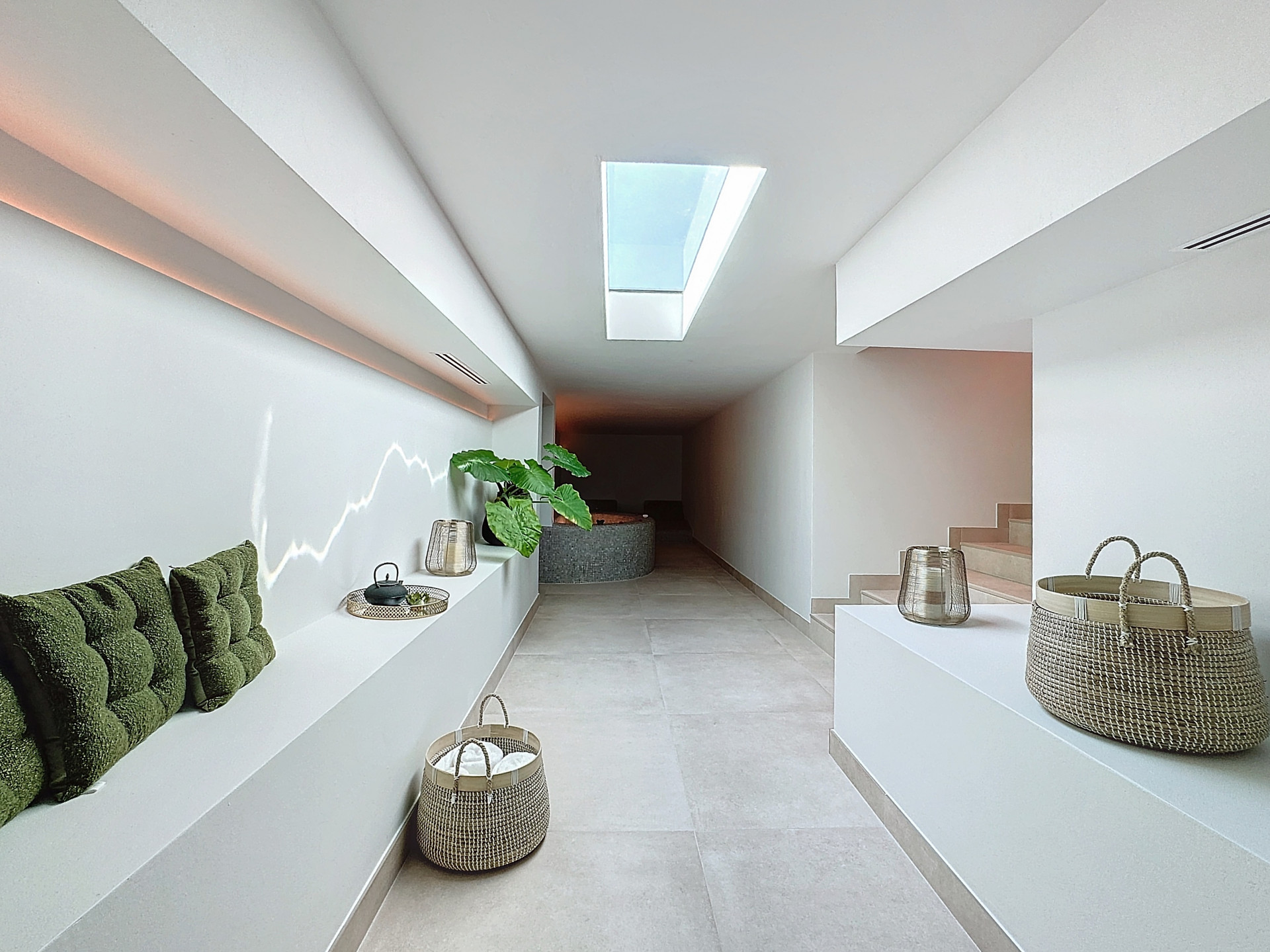 951-00001P - 7 Bedroom Villa in Marbella, Malaga