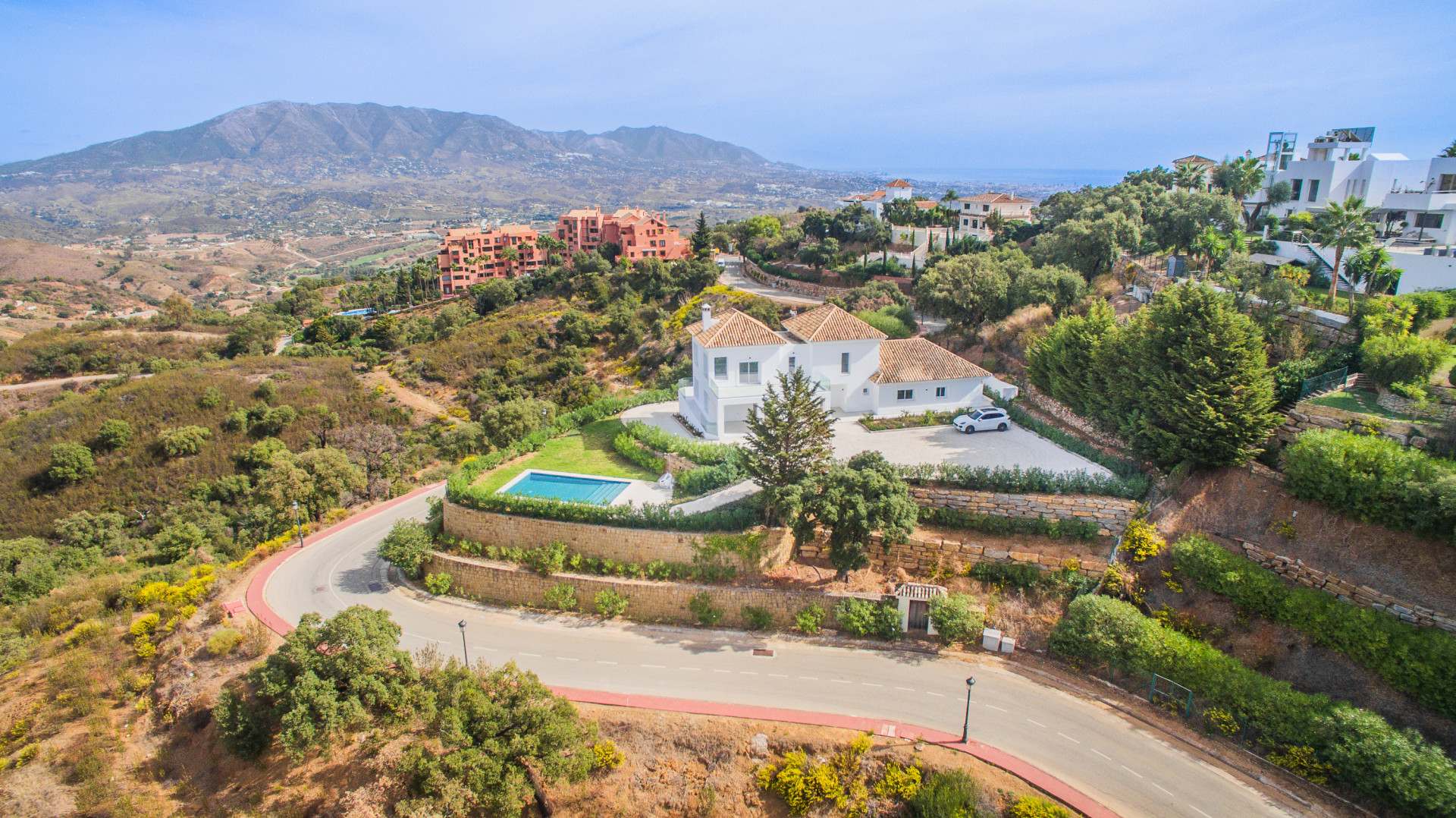 951-00009P - 4 Bedroom Villa in Marbella, Malaga