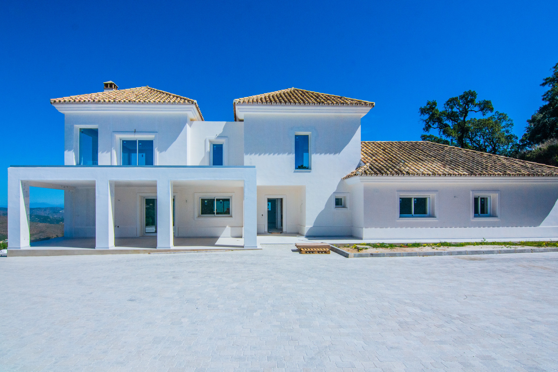 951-00009P - 4 Bedroom Villa in Marbella, Malaga