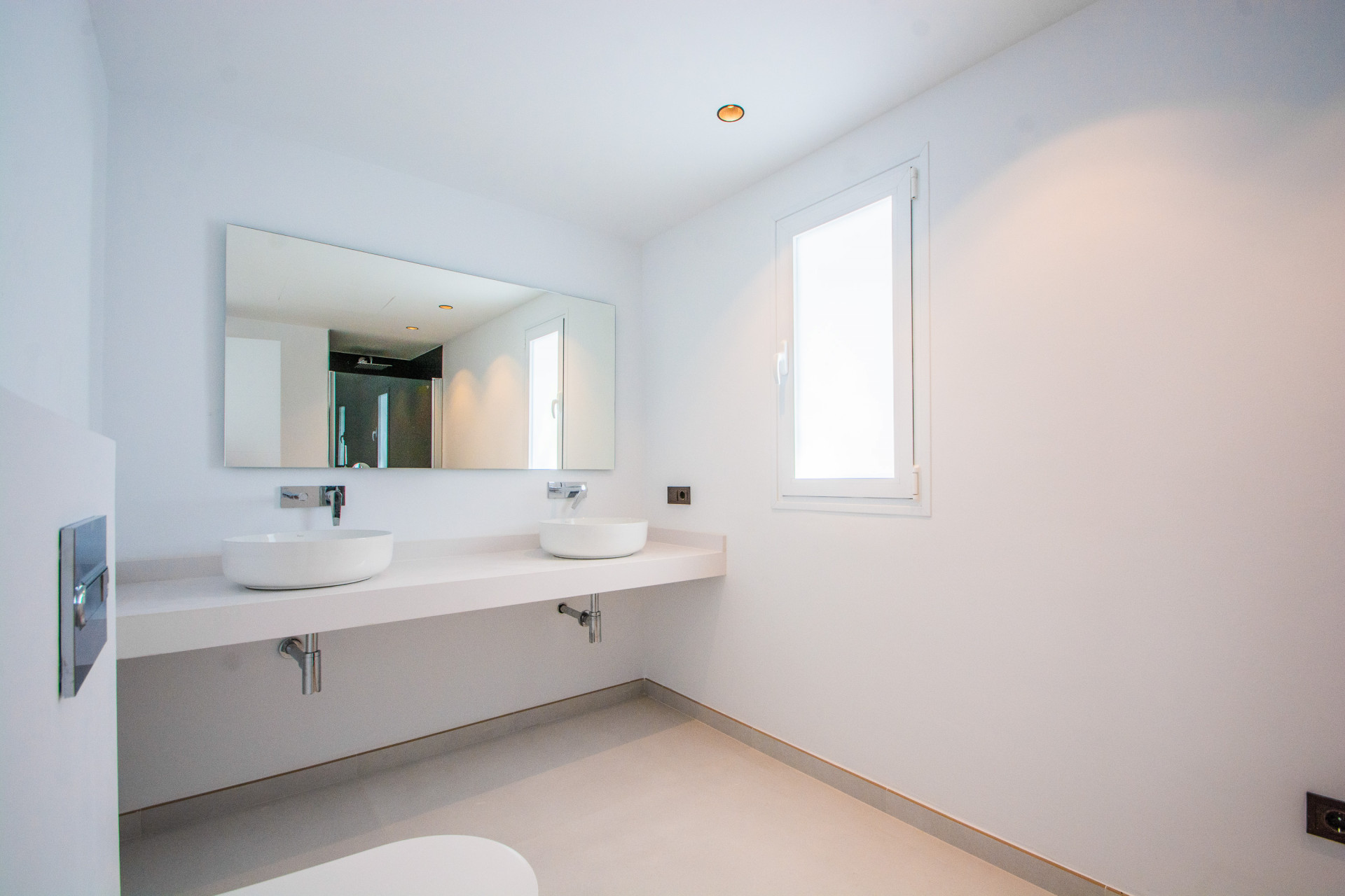 951-00009P - 4 Bedroom Villa in Marbella, Malaga