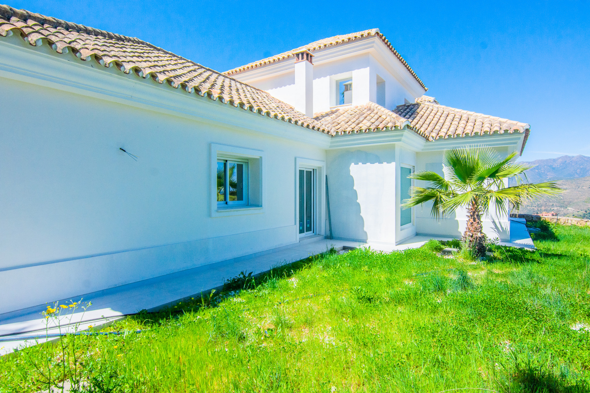 951-00009P - 4 Bedroom Villa in Marbella, Malaga