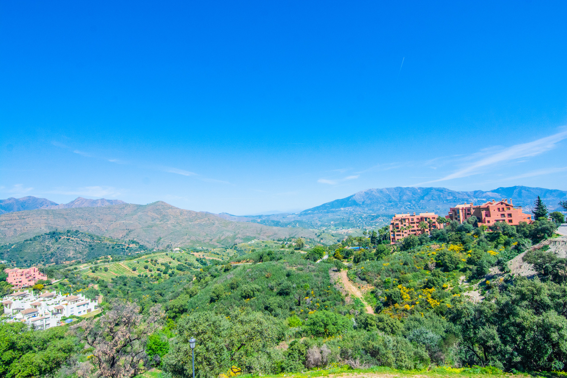951-00009P - 4 Bedroom Villa in Marbella, Malaga