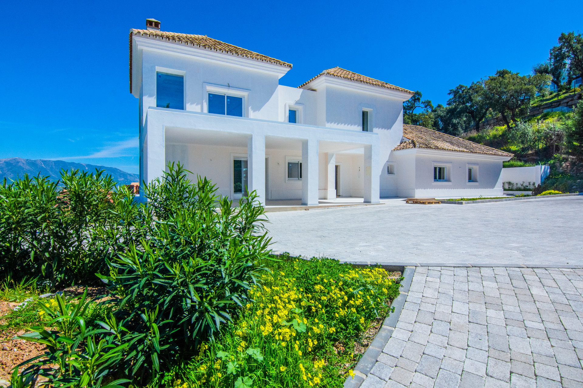 951-00009P - 4 Bedroom Villa in Marbella, Malaga