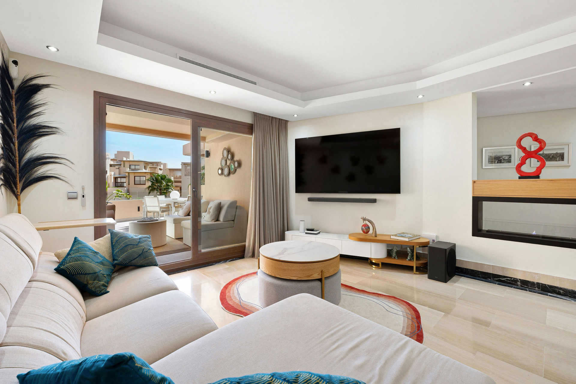 951-00018P - 4 Bedroom Penthouse in Estepona, Malaga