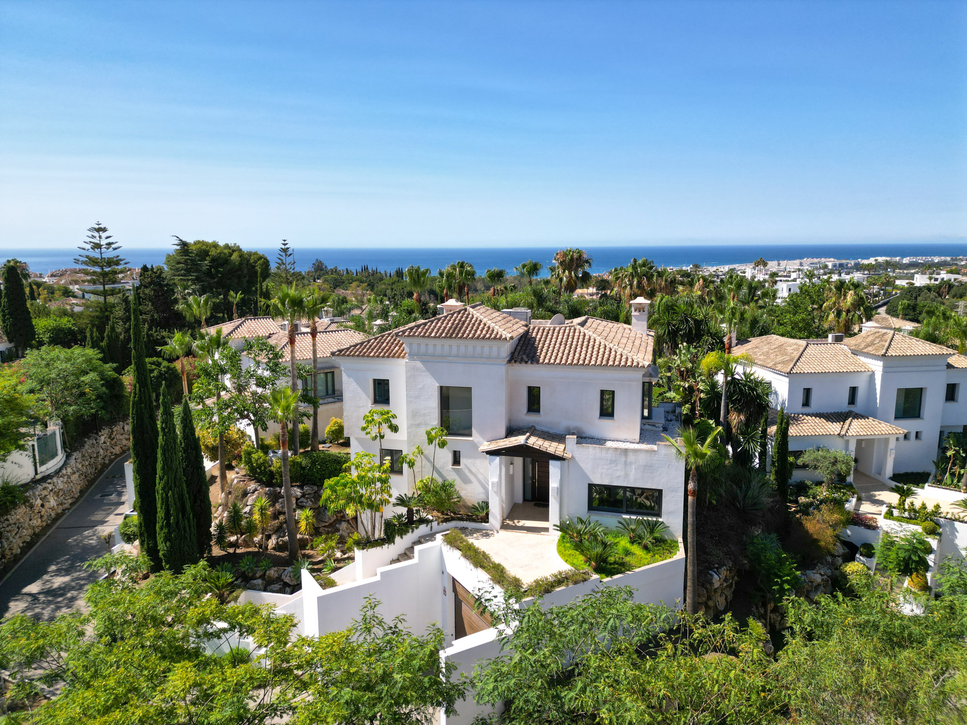 951-00064P - 5 Bedroom Villa in Marbella, Malaga 951-00064P - 5 Bedroom Villa in Marbella, Malaga