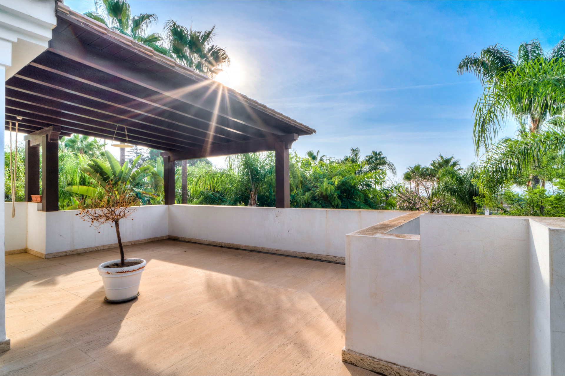 951-00061P - 6 Bedroom Villa in Marbella, Malaga