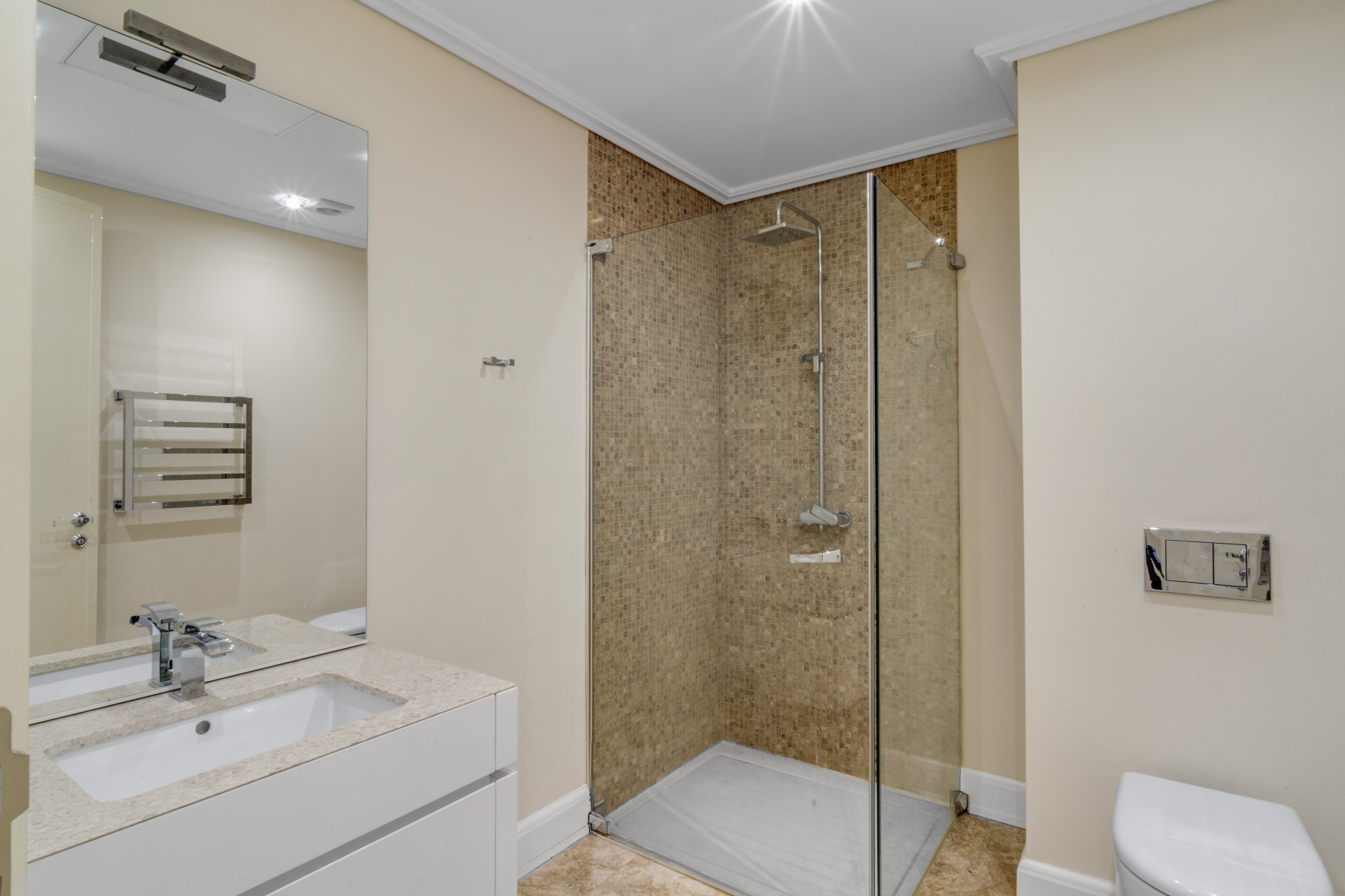 951-00061P - 6 Bedroom Villa in Marbella, Malaga