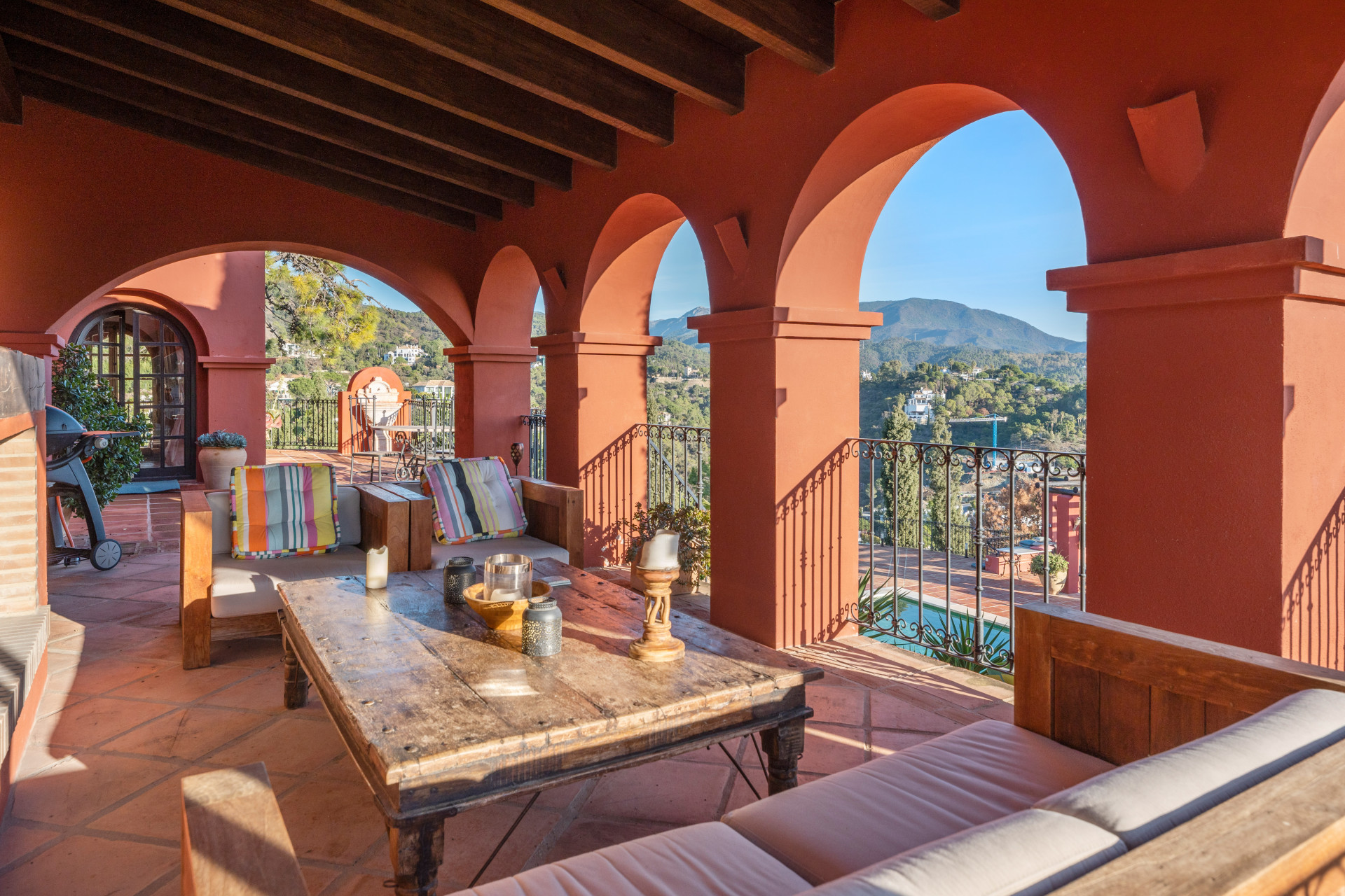 951-00077P - 8 Bedroom Villa in Benahavis, Malaga