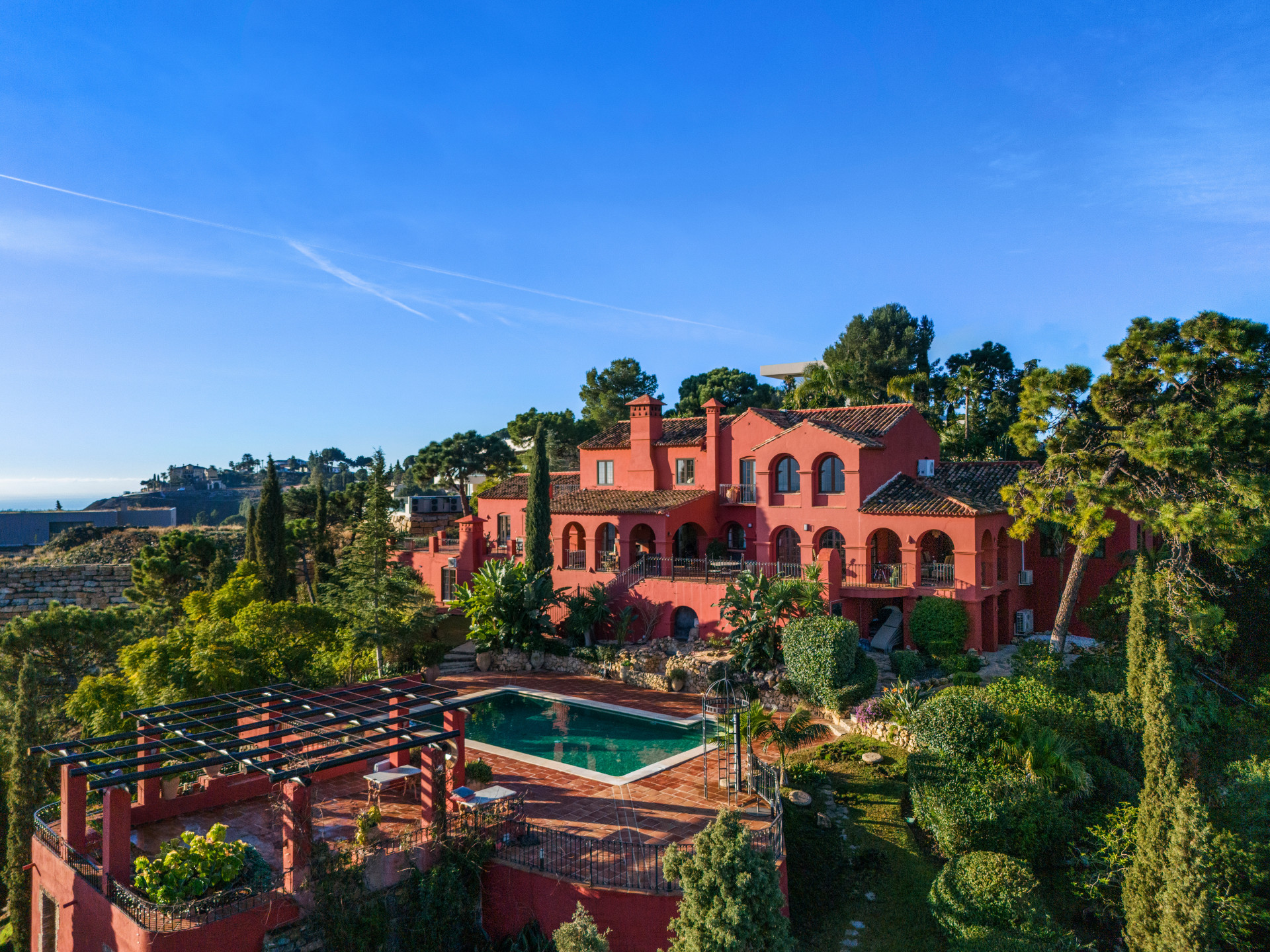 951-00077P - 8 Bedroom Villa in Benahavis, Malaga