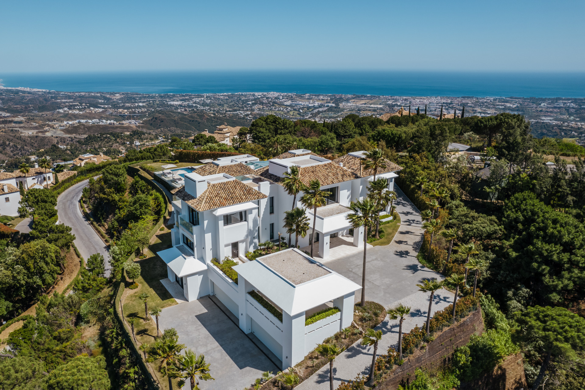 951-00079P - 7 Bedroom Villa in Benahavis, Malaga