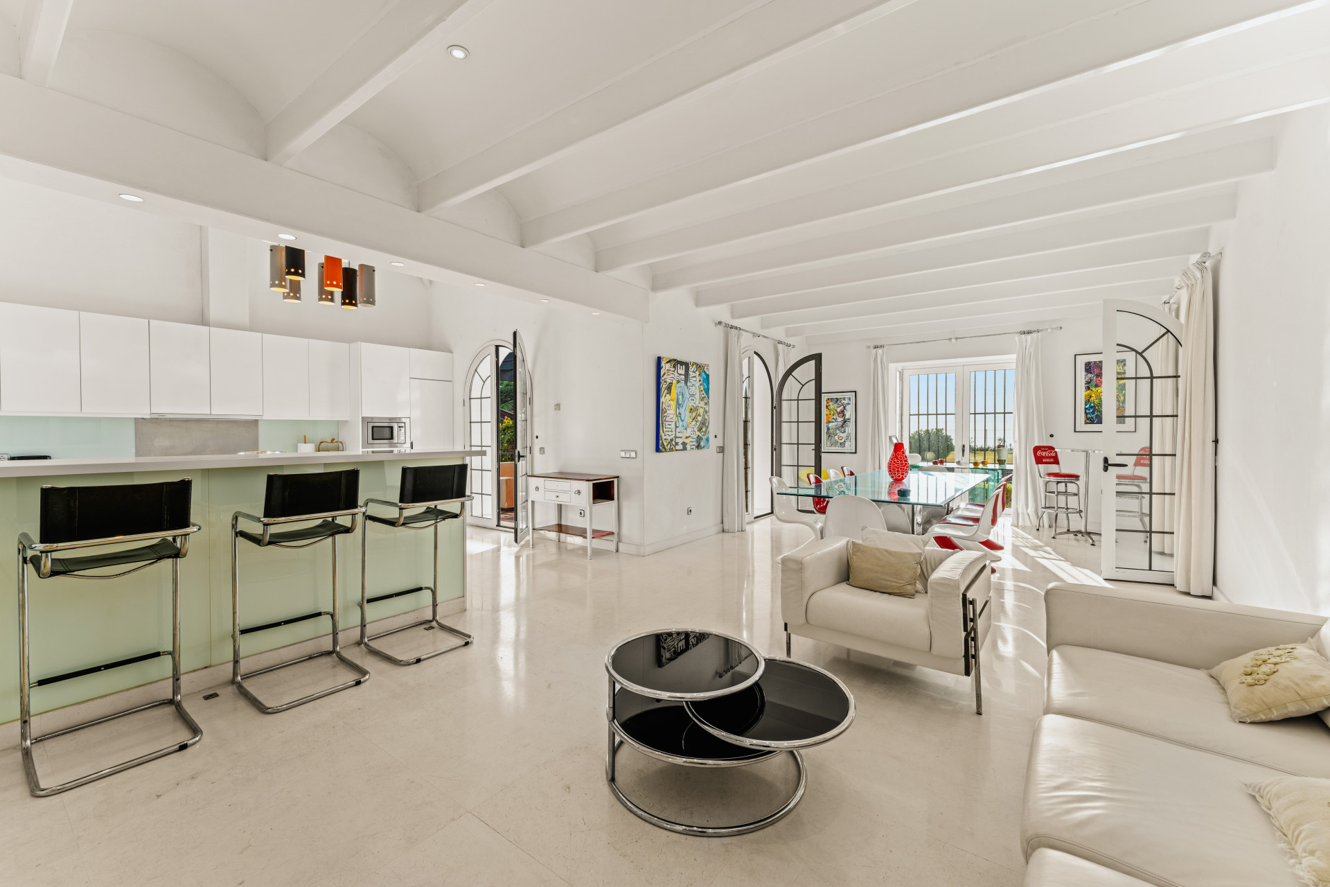 951-00080P - 8 Bedroom Villa in Estepona, Malaga