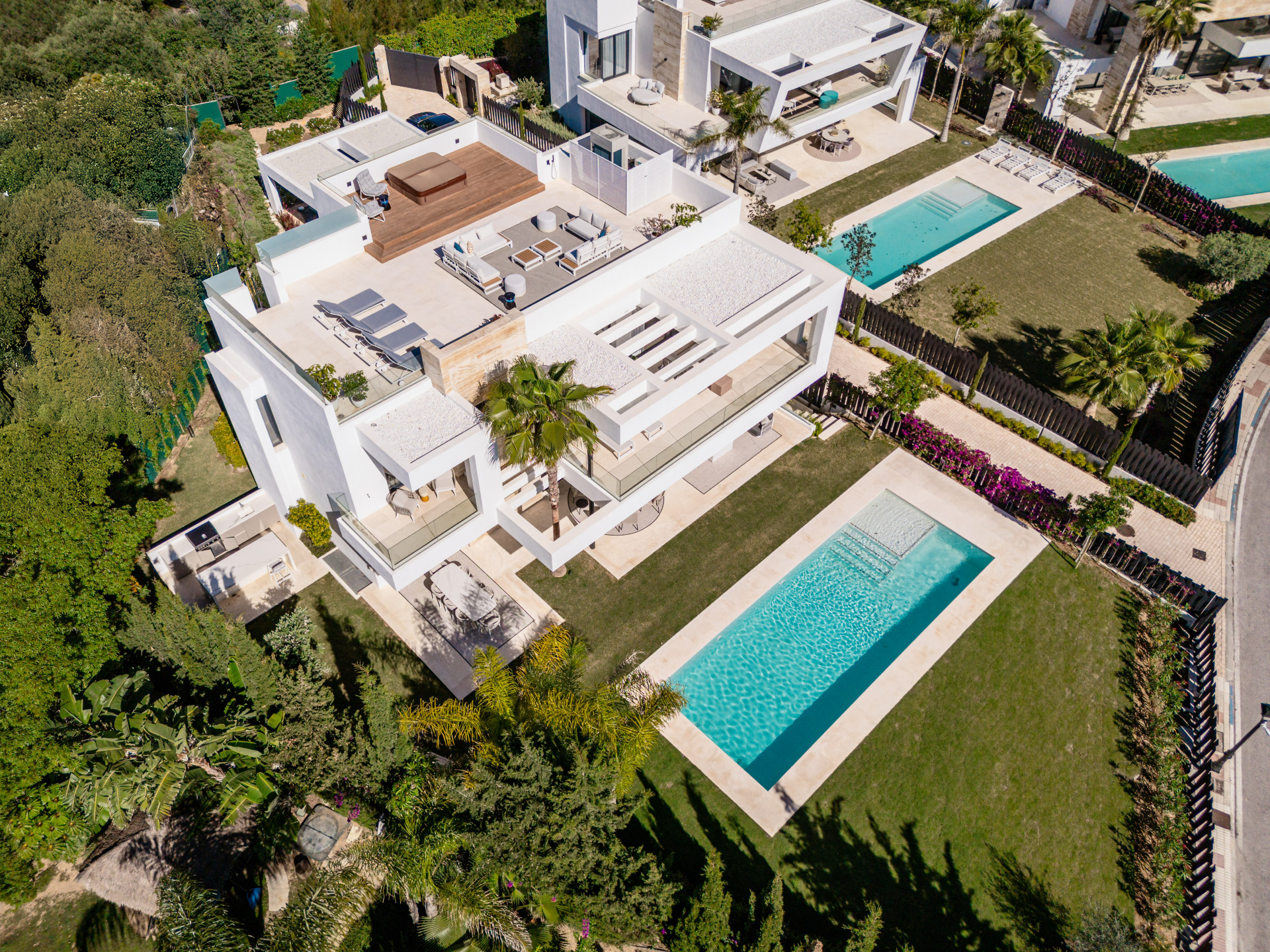 951-00082P - 5 Bedroom Villa in Marbella, Malaga
