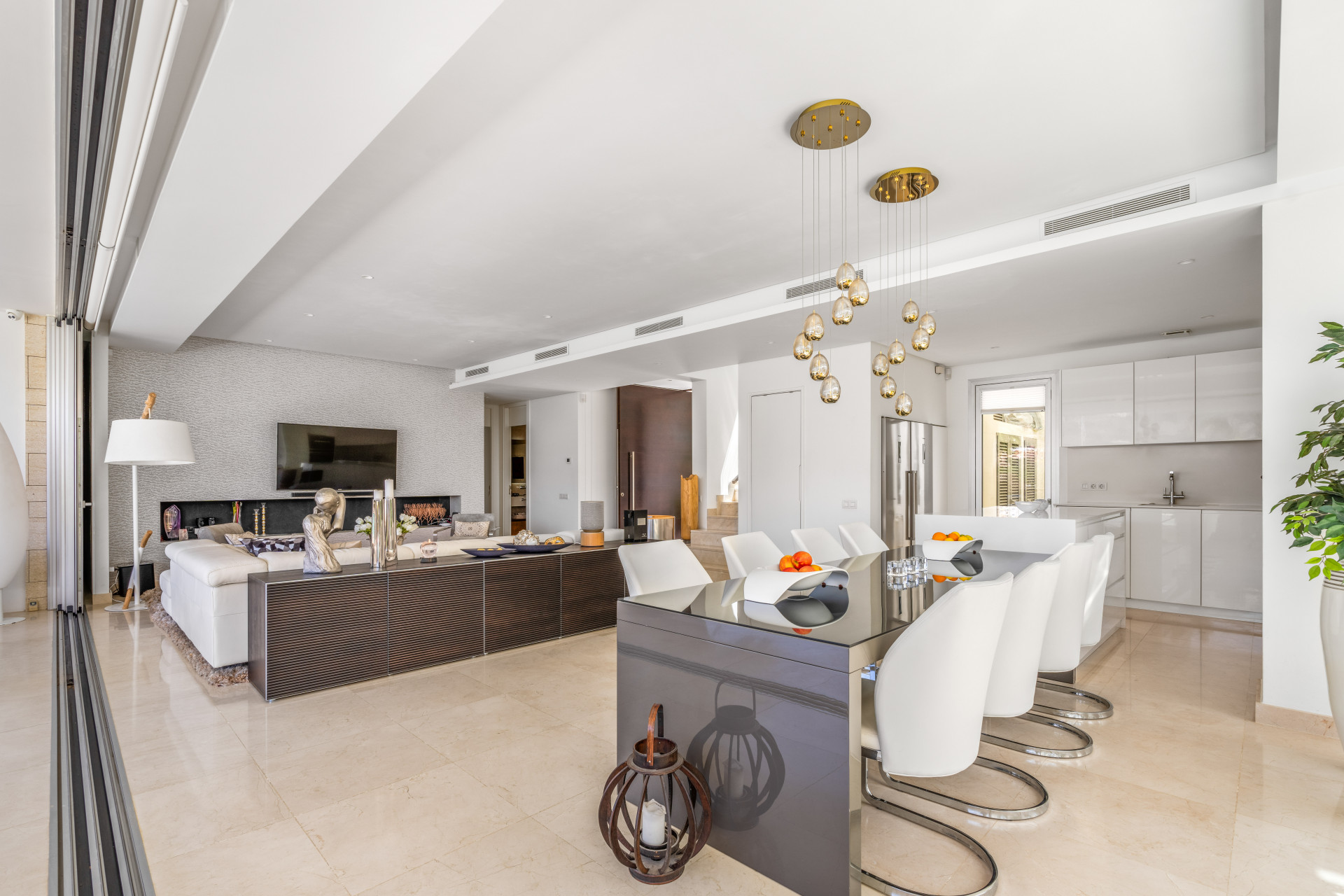 951-00081P - 3 Bedroom Villa in Marbella, Malaga