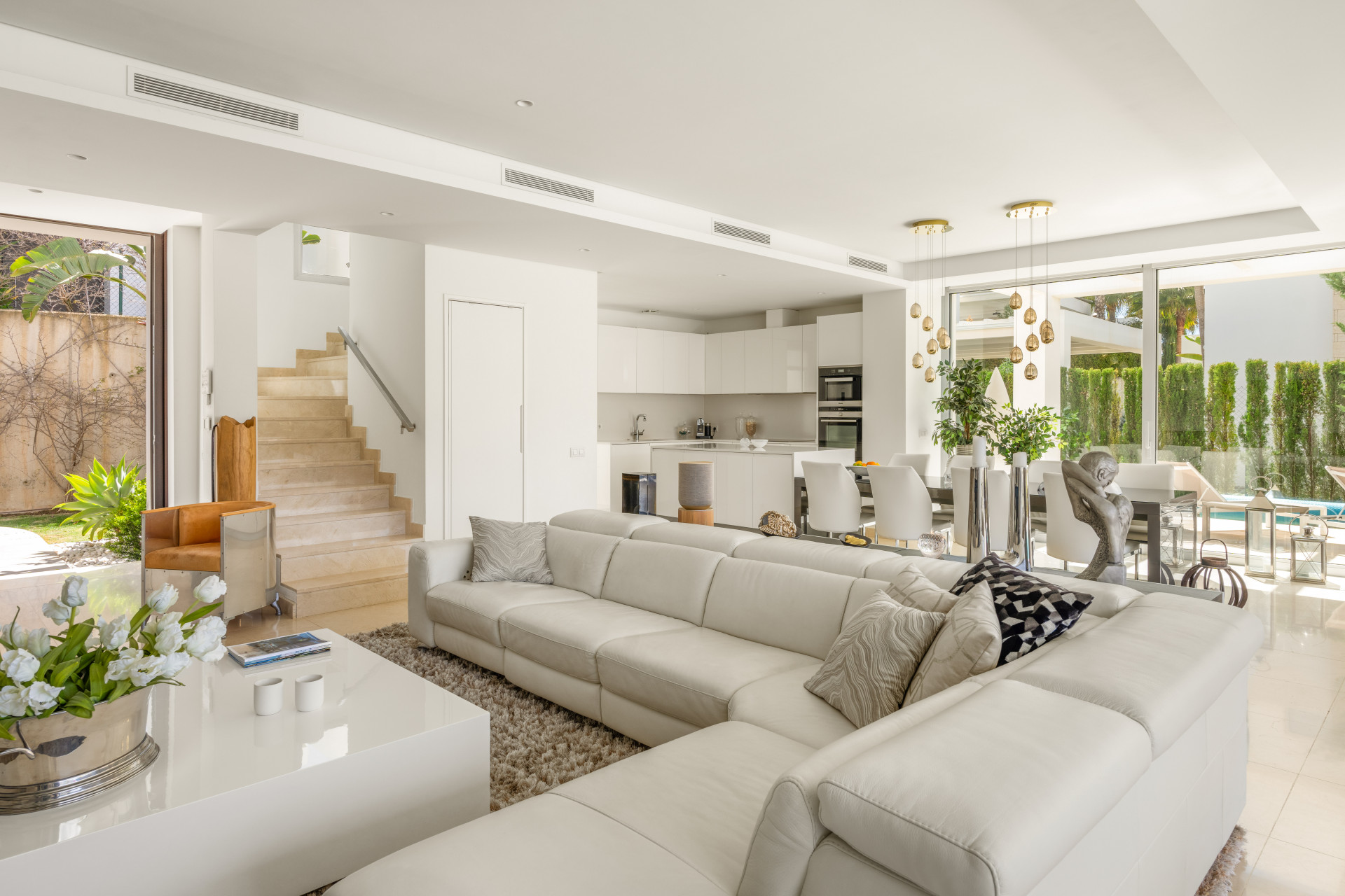 951-00081P - 3 Bedroom Villa in Marbella, Malaga