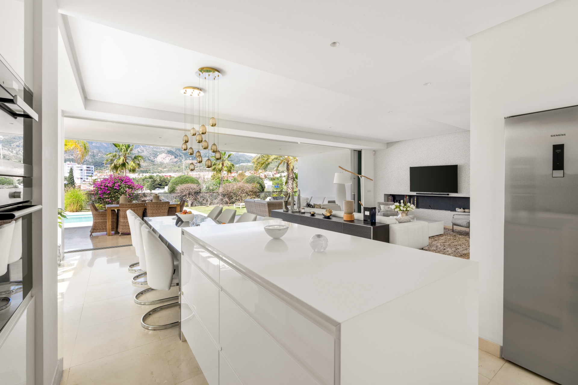 951-00081P - 3 Bedroom Villa in Marbella, Malaga