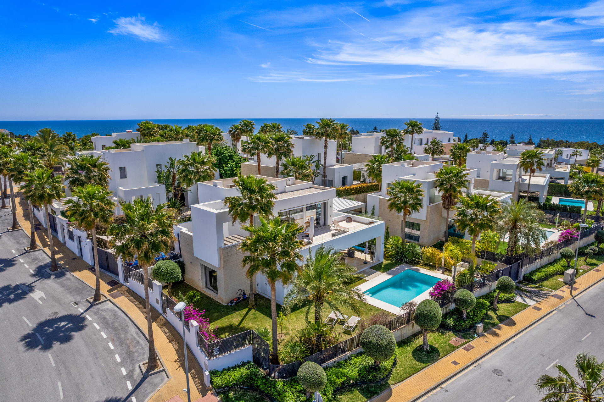 951-00081P - 3 Bedroom Villa in Marbella, Malaga 951-00081P - 3 Bedroom Villa in Marbella, Malaga