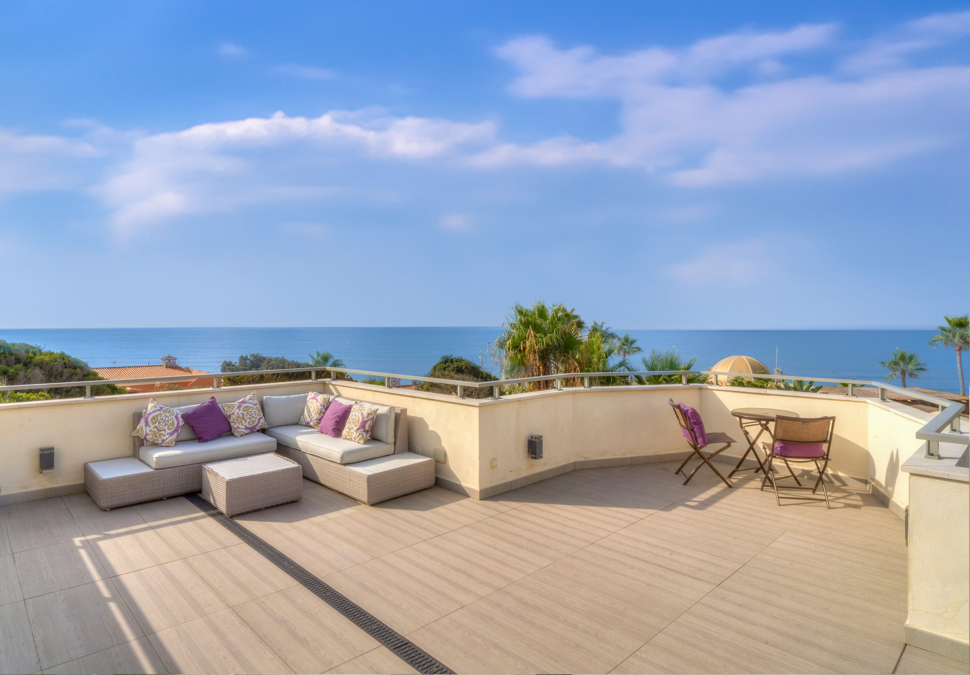 951-00054P - 5 Bedroom Villa in Marbella, Malaga