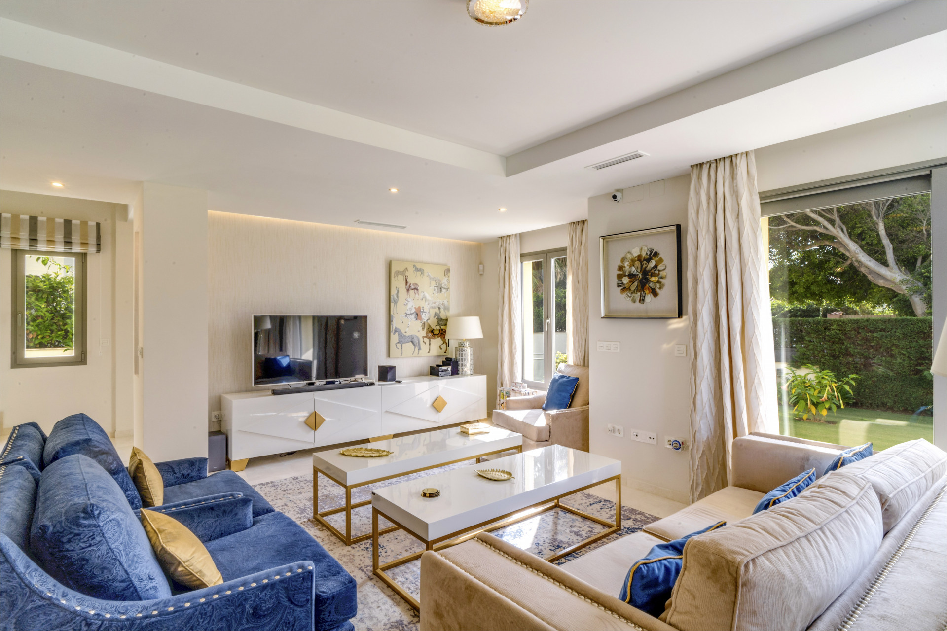 951-00054P - 5 Bedroom Villa in Marbella, Malaga