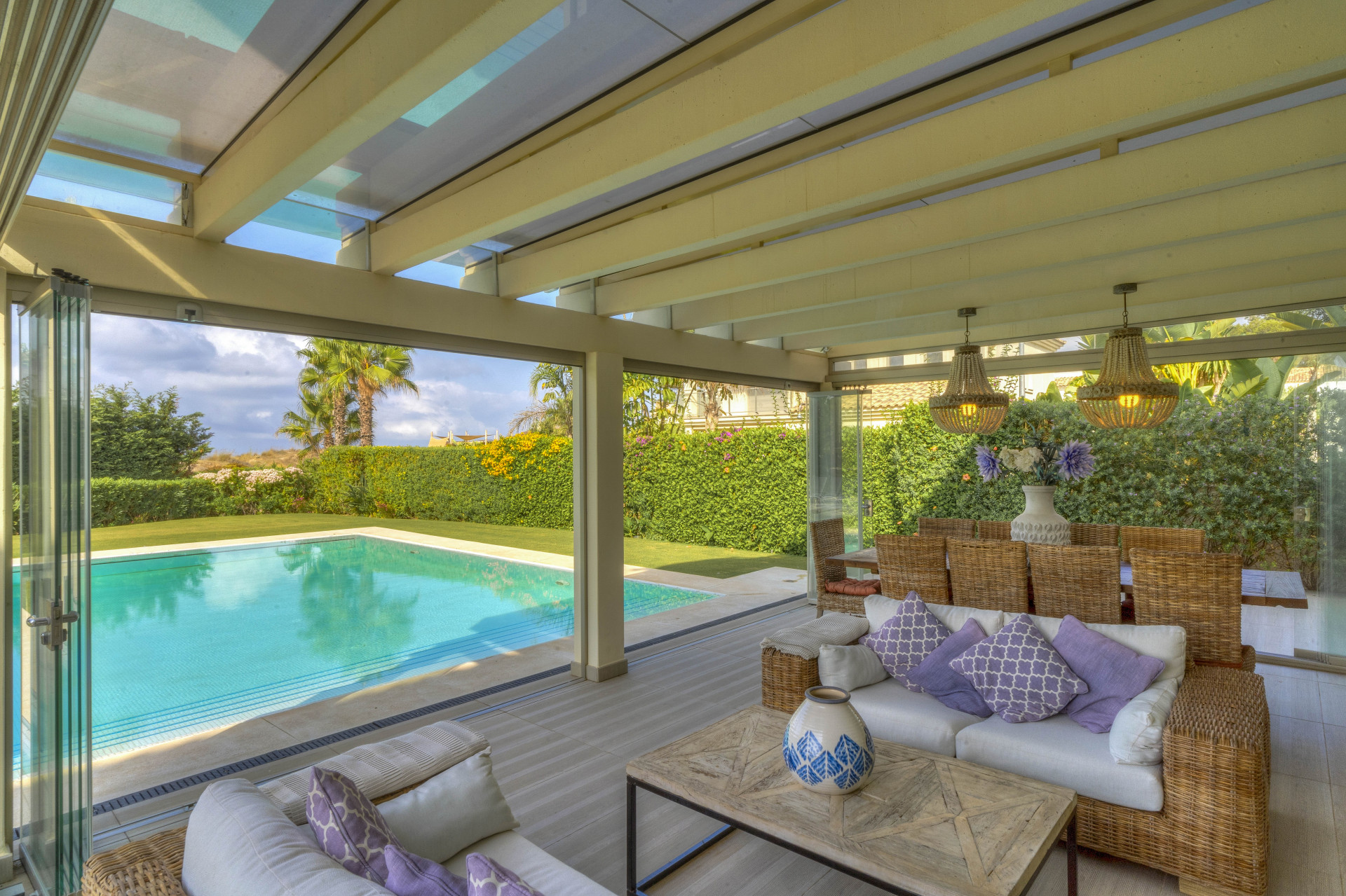 951-00054P - 5 Bedroom Villa in Marbella, Malaga