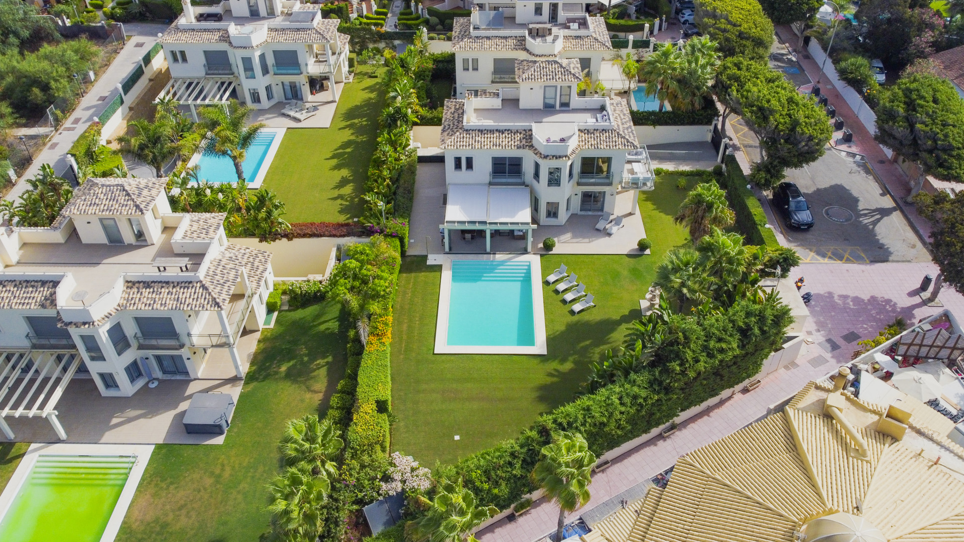 951-00054P - 5 Bedroom Villa in Marbella, Malaga