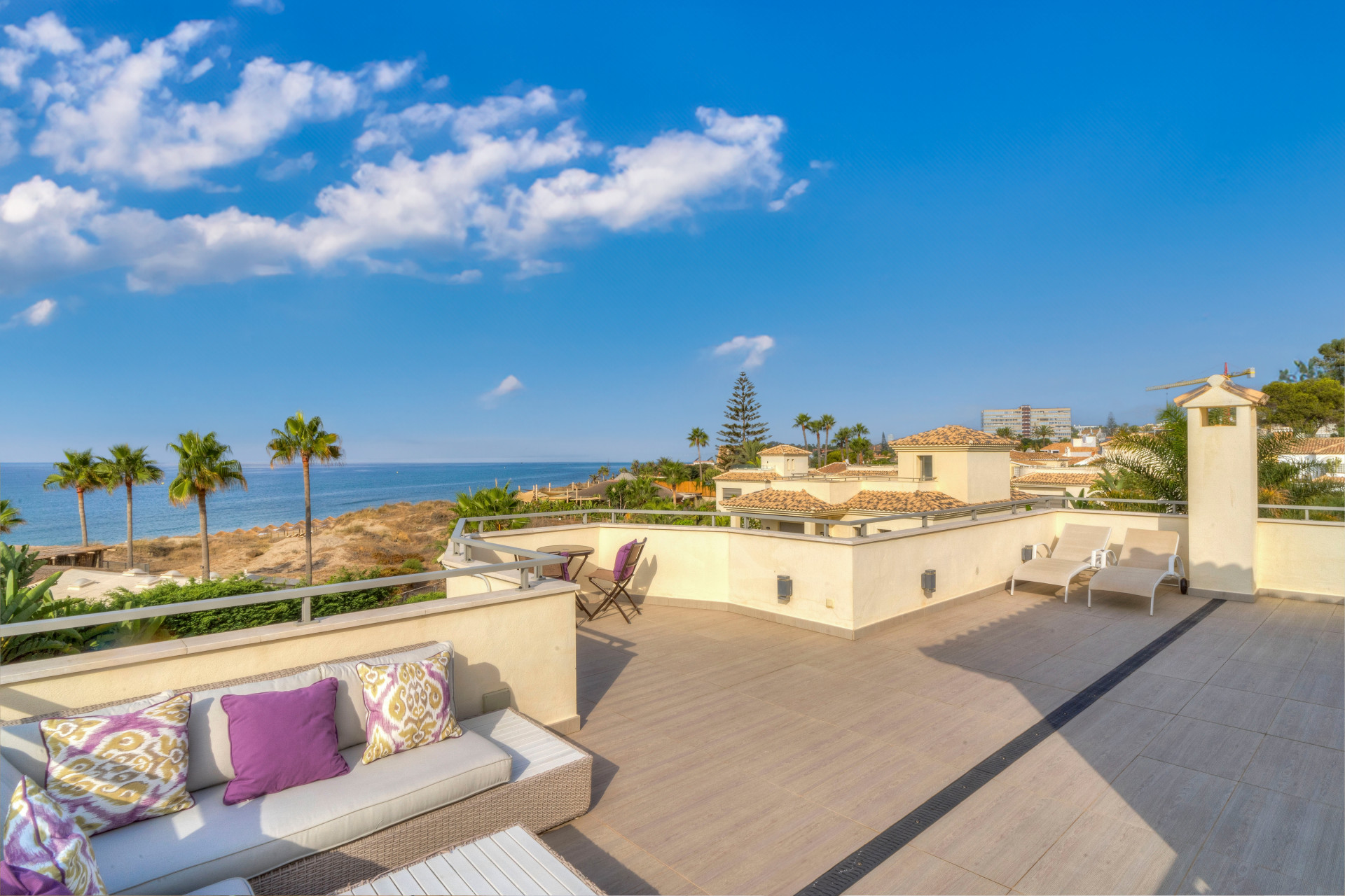 951-00054P - 5 Bedroom Villa in Marbella, Malaga