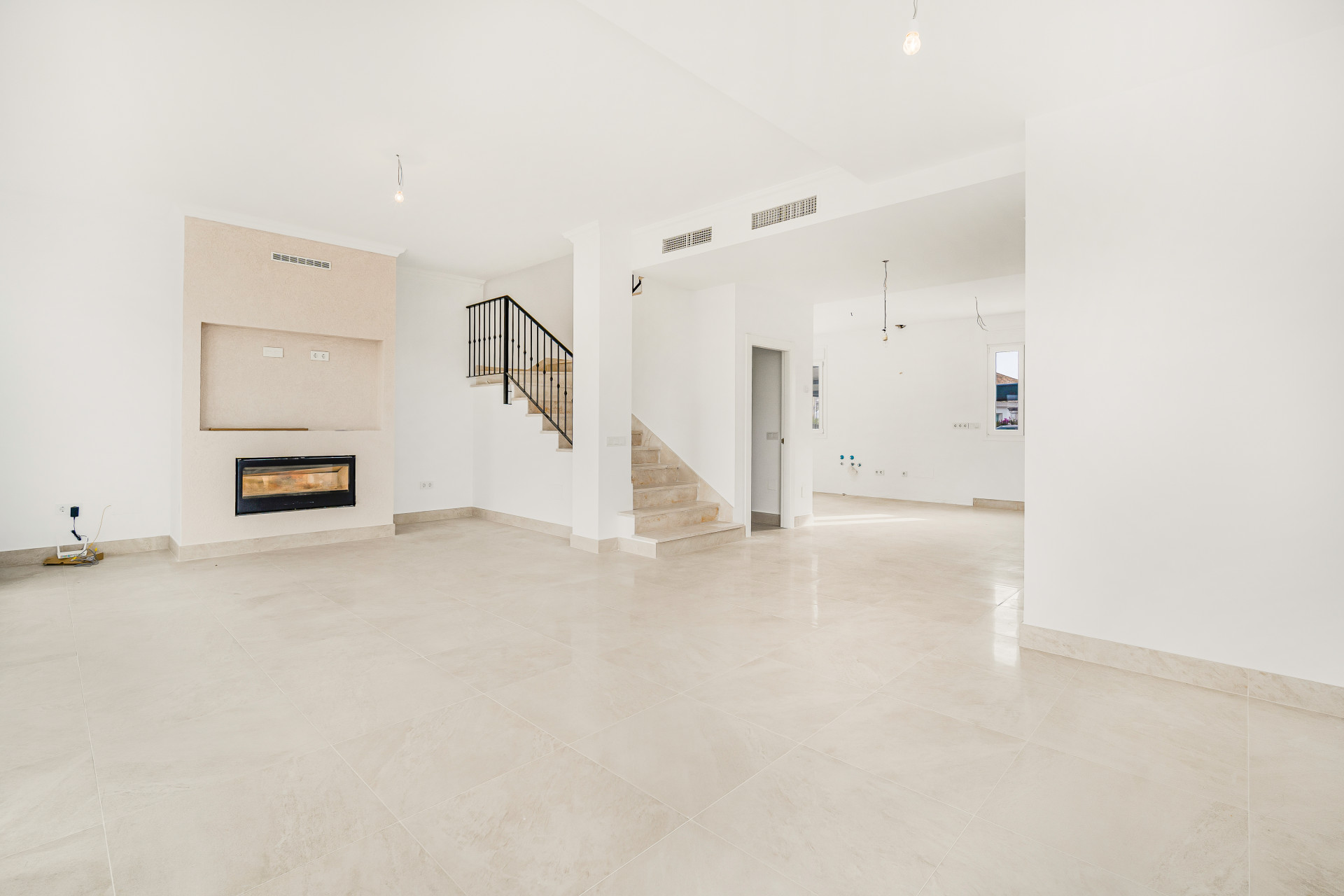 951-00058P - 3 Bedroom Villa in Marbella, Malaga