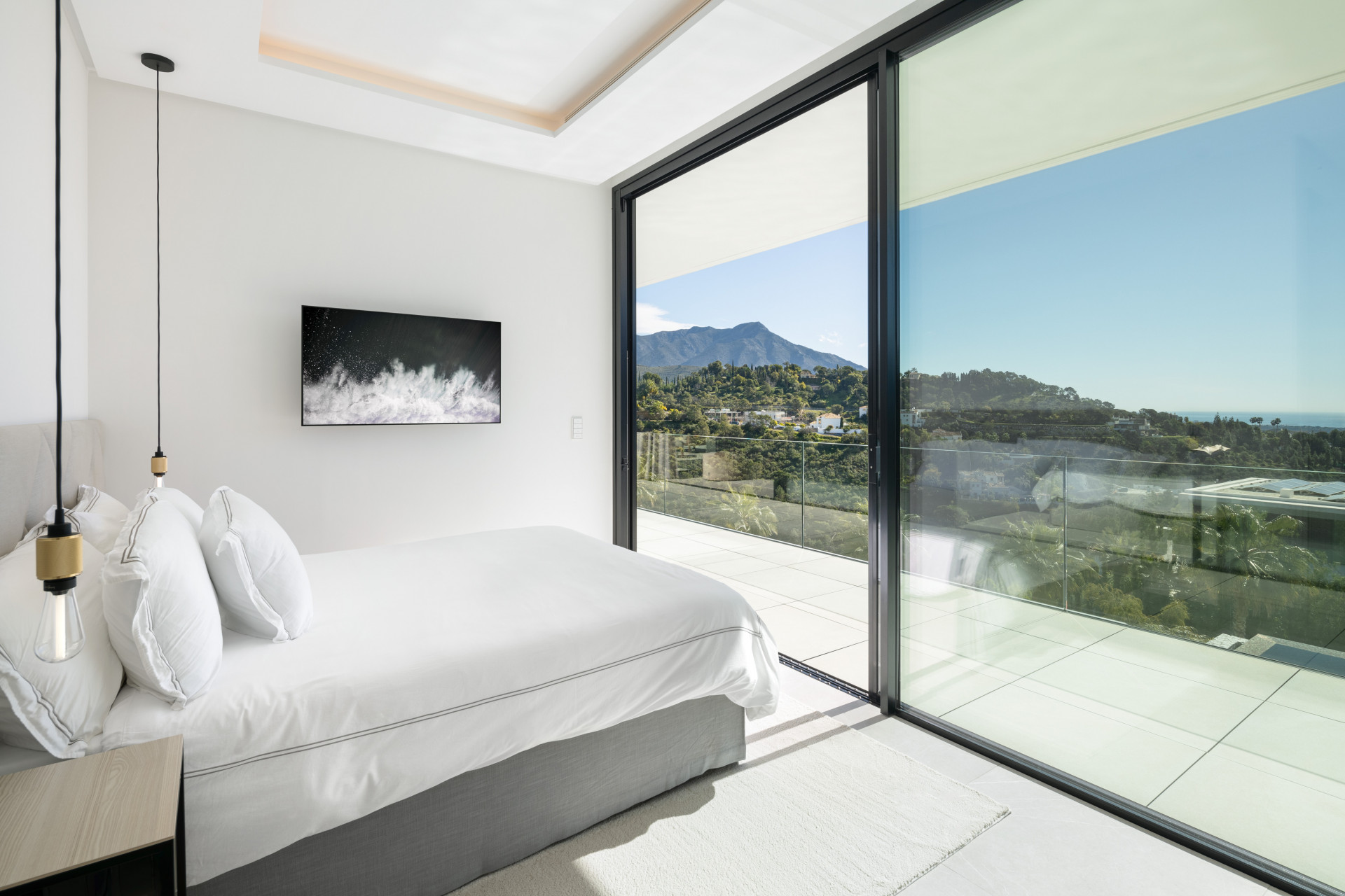 951-00203P - 8 Bedroom Villa in Benahavis, Malaga
