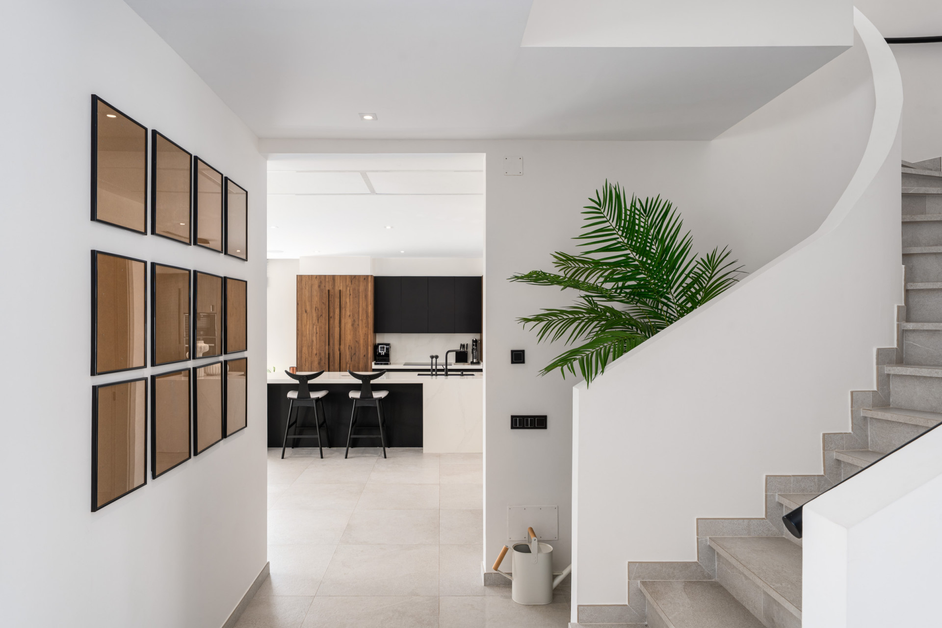 951-00192P - 5 Bedroom Villa in Marbella, Malaga