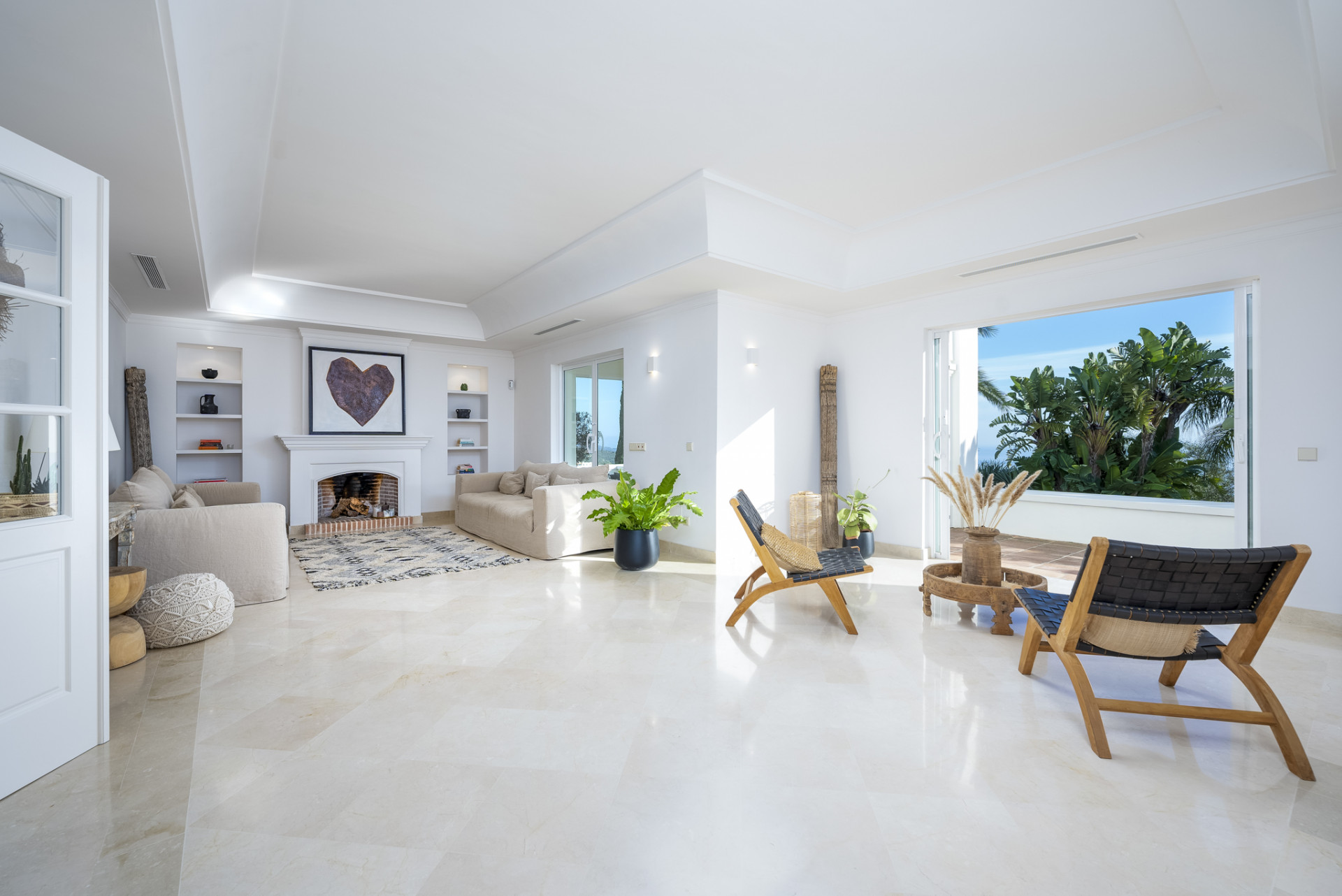 951-00189P - 6 Bedroom Villa in Marbella, Malaga