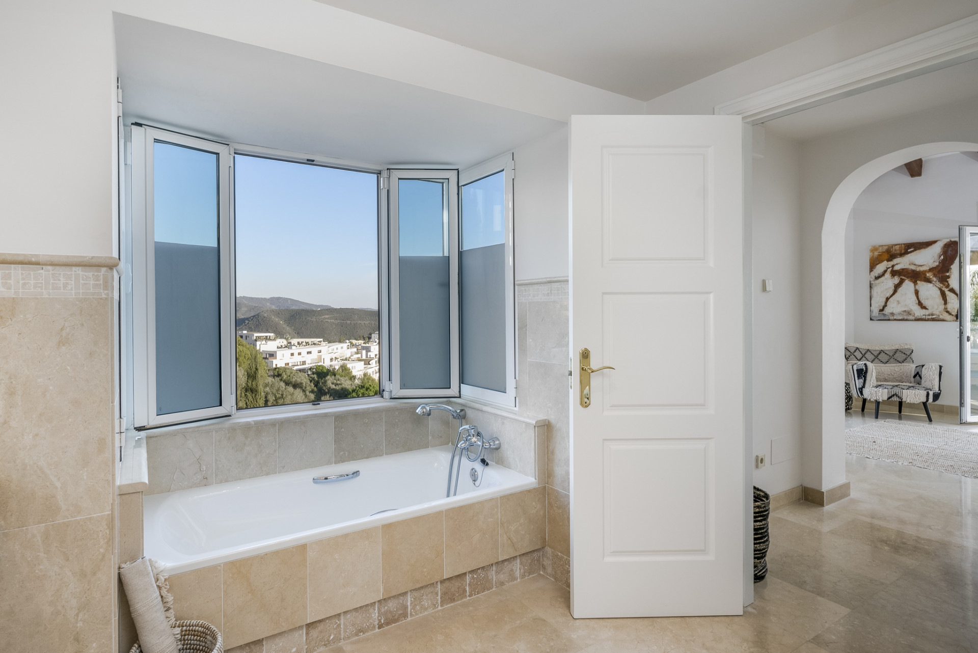 951-00189P - 6 Bedroom Villa in Marbella, Malaga