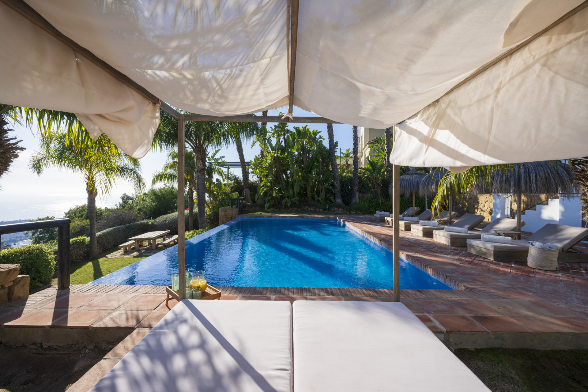 951-00189P - 6 Bedroom Villa in Marbella, Malaga