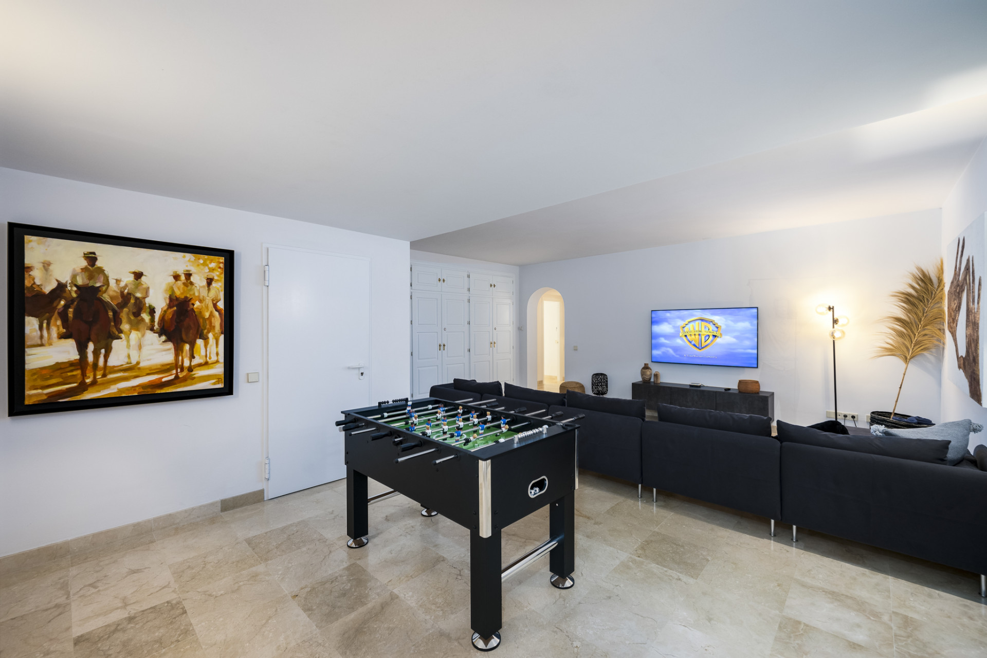 951-00189P - 6 Bedroom Villa in Marbella, Malaga